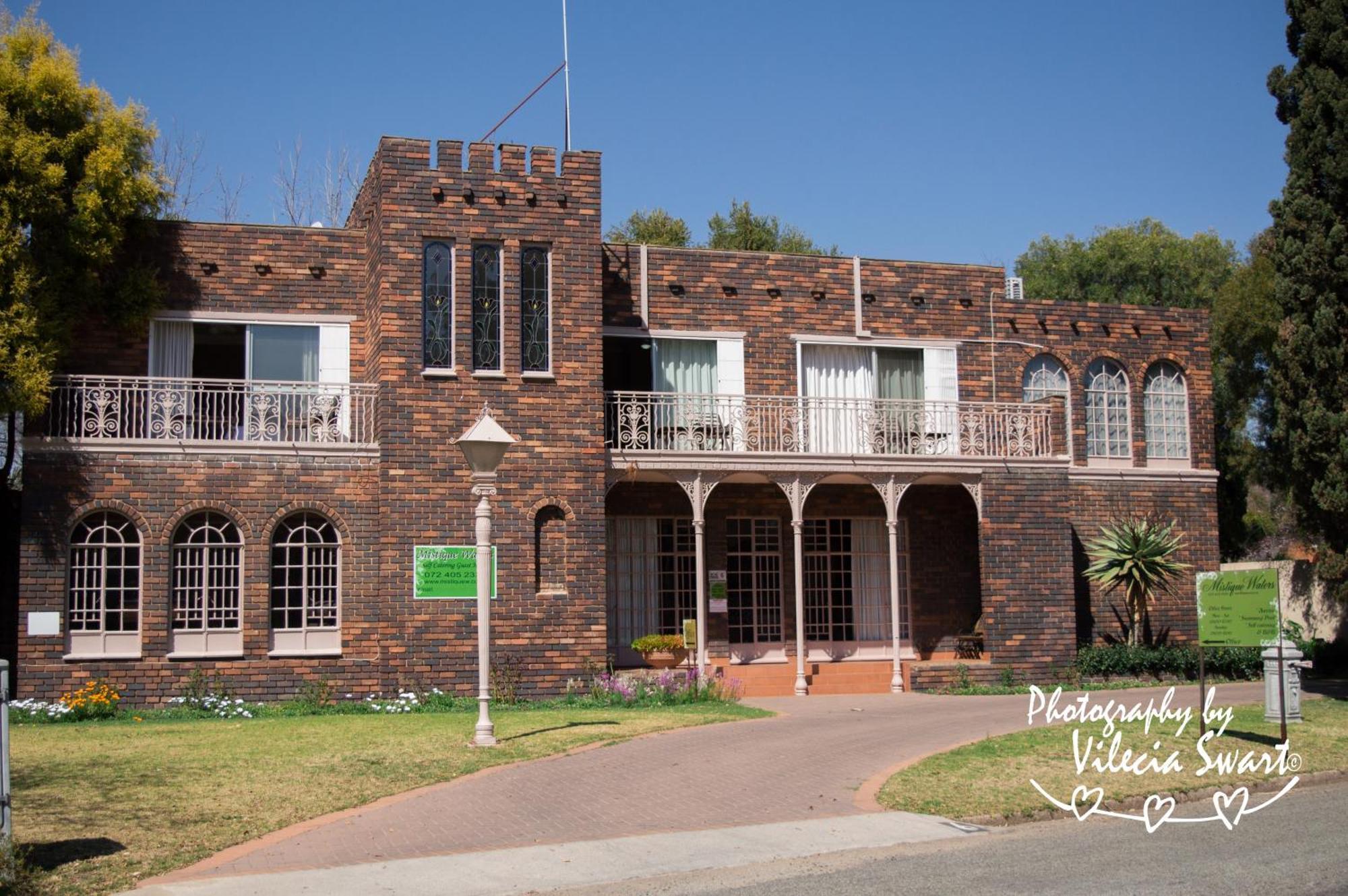 Mistique Waters Guesthouse Parys Zewnętrze zdjęcie