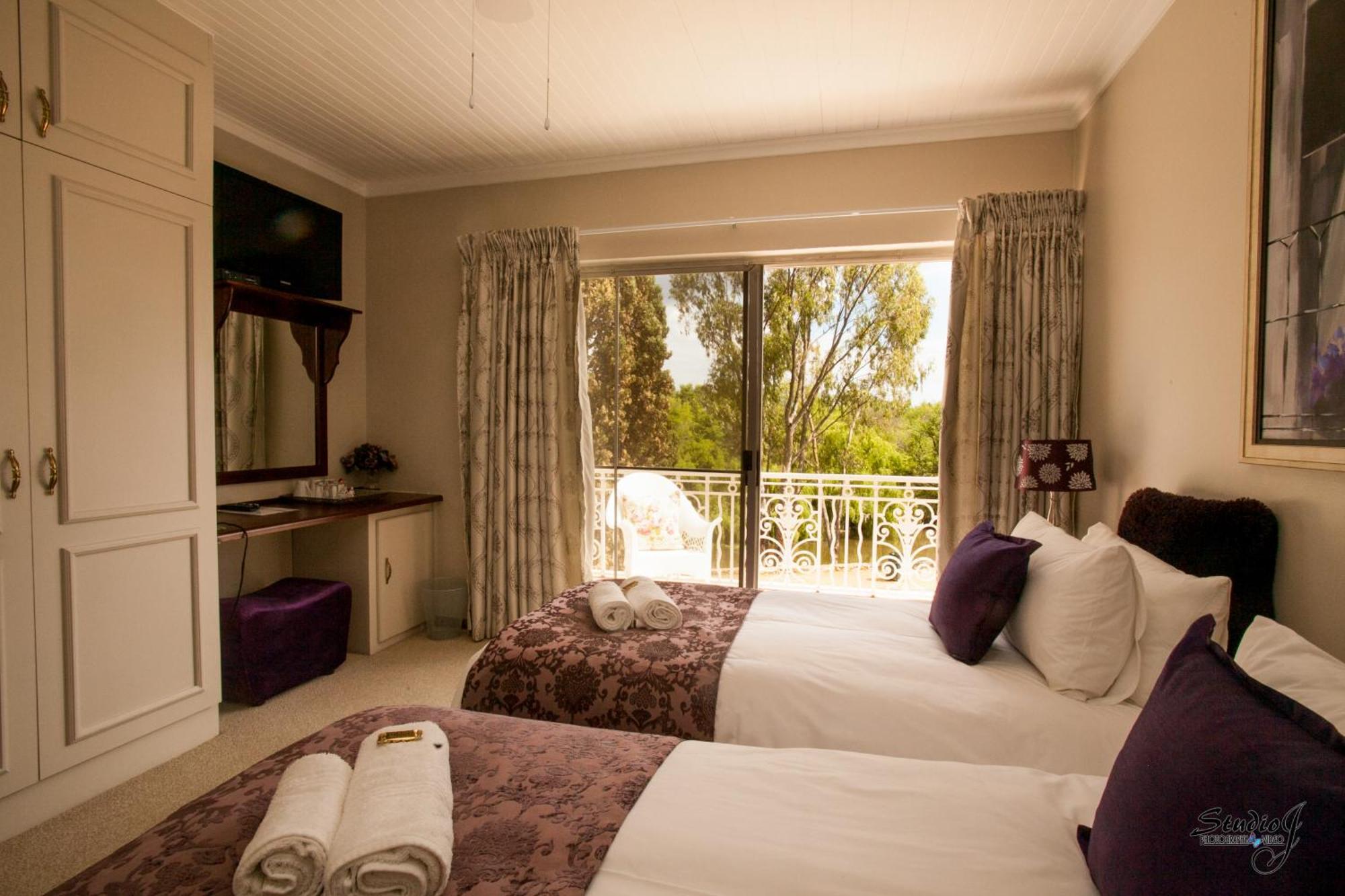 Mistique Waters Guesthouse Parys Zewnętrze zdjęcie